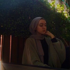 Meet your Posher, Hilal